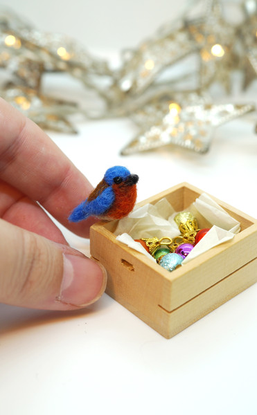 tiny-bluebird-needle-felted