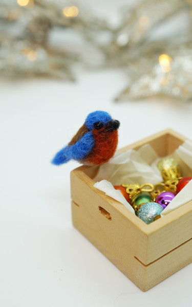 miniature-bird-sculpture