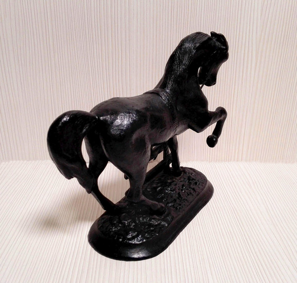 soviet-sculpture-horses.jpg