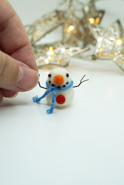 tiny-snowman-gift-2