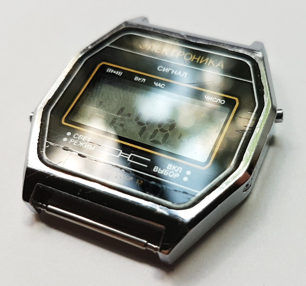 6 1980s Vintage USSR Digital Watch ELECTRONIKA SIGNAL in original box.jpg
