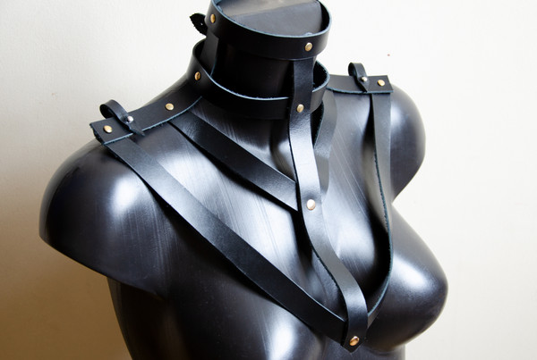 Black leather necklace.jpg