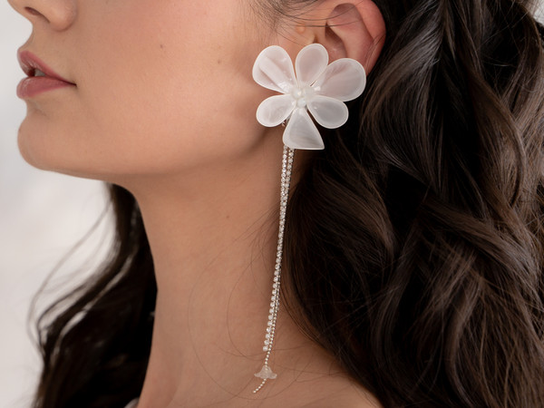 Flower_bridal_earrings_boho_long_earrings_floral_earrings.jpg