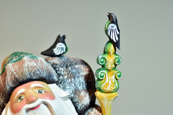 wooden-santa-bird-carved.jpg