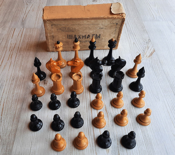 russian wooden chess pieces vintage