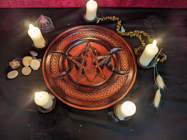 Triple-Moon-Goddess-Maiden-Mother-Crone-Altar-Plaque.jpg