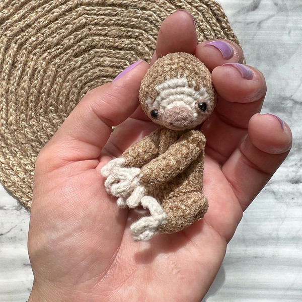 Micro amigurumi Sloth CROCHET PATTERN PDF, dollhouse miniatu