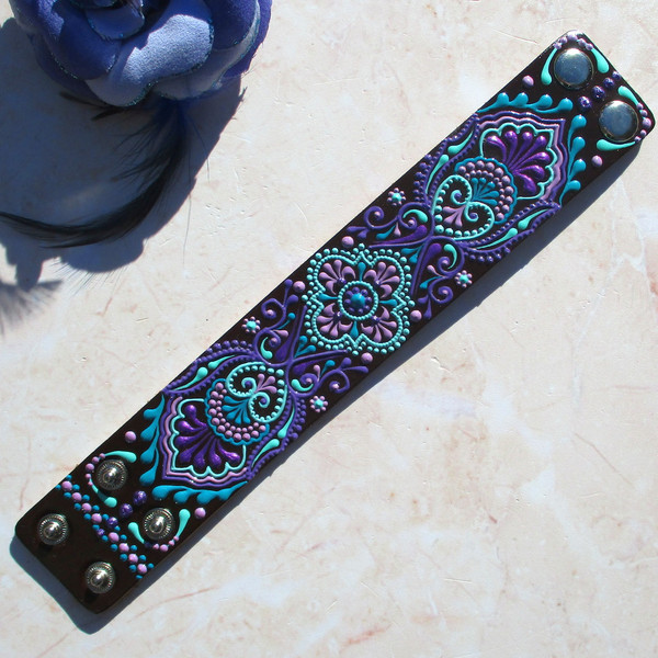 hand-painted-leather-cuff-braсelet.JPG