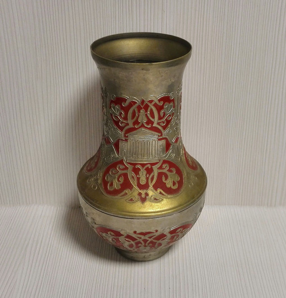 vintage-art-glass-cased-vase.jpg