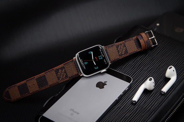 Custom Made Luxury L.V Brown Leather Apple Watch Band for Apple Watch Series 8 7 6 SE 5 4 3 2 1 Apple Watch Ultra 40mm Black | CeliniDesign