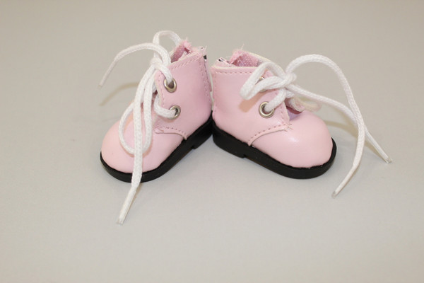 14-icnh-doll-shoes.jpg