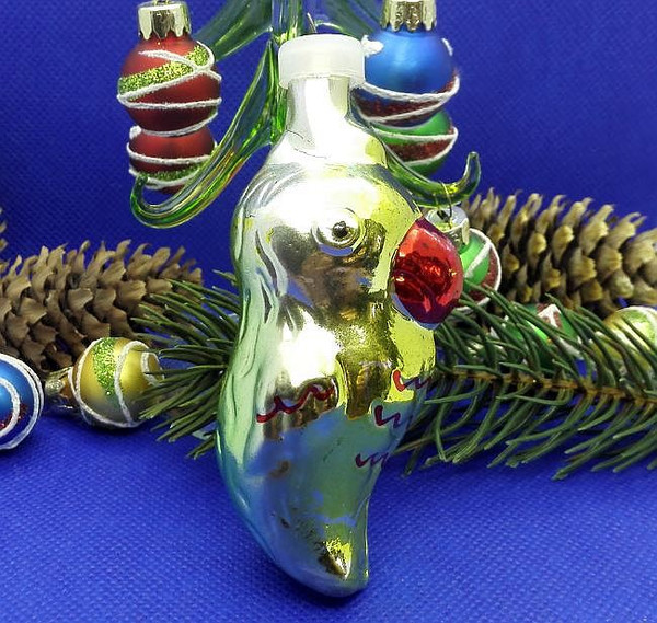 christmas-glass-toy-parrot.JPG