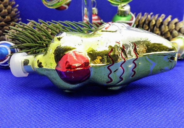 christmas-tree-toy-glass-parrot.JPG