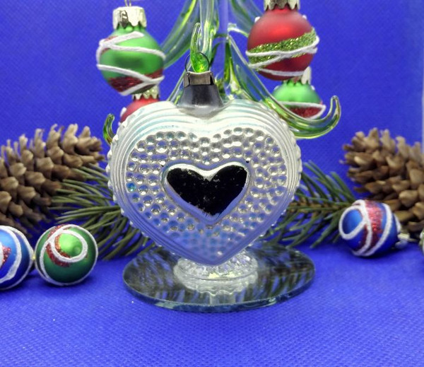 christmas-glass-antique-silver-heart.JPG