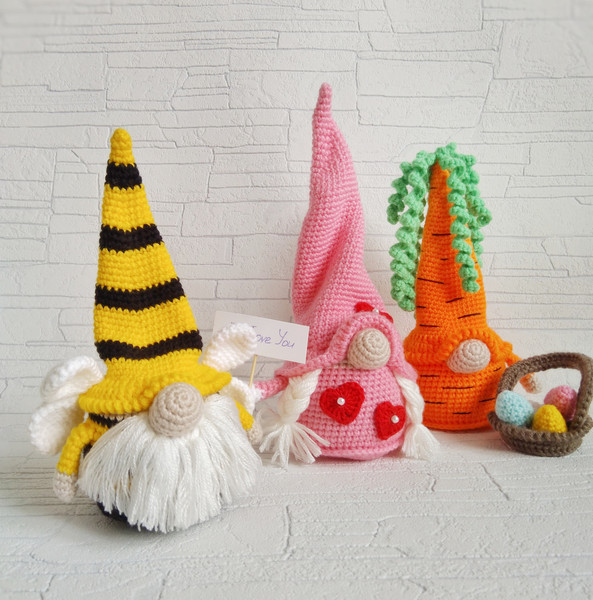 buy-crochet-gnome-pattern-set.jpeg