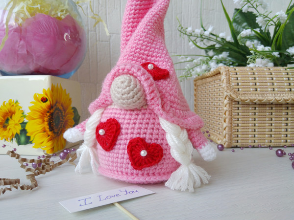 how-to-knit-a-gnome-crochet-patterns.jpeg