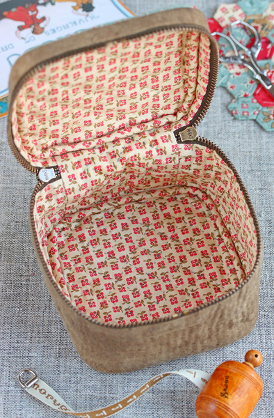 square pouch sewing pattern-2.JPG