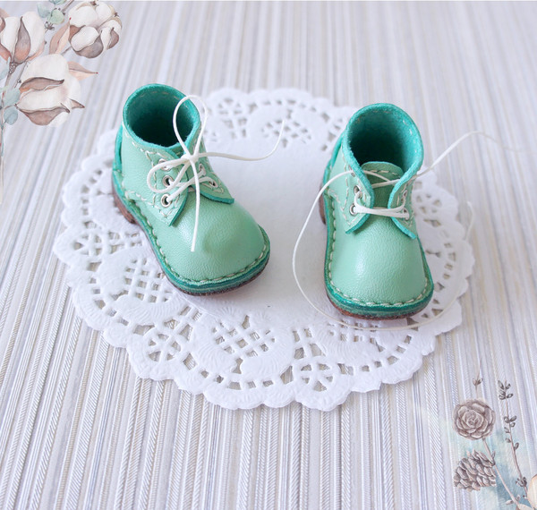 LD-green-doll-boots- (1).jpg