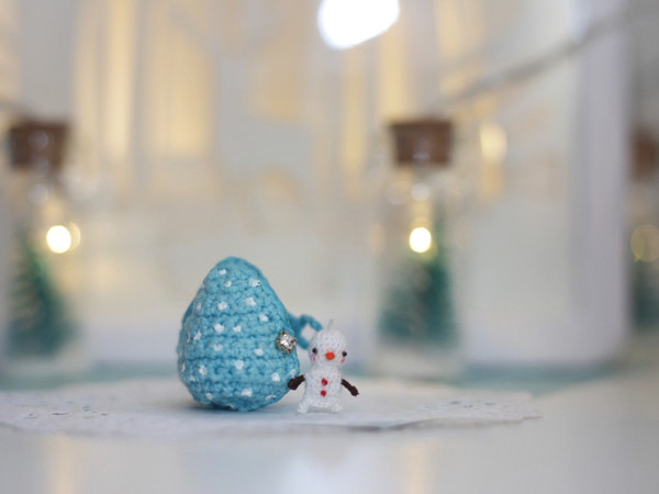 miniature-christmas-snowman-in-surprise-box.jpeg