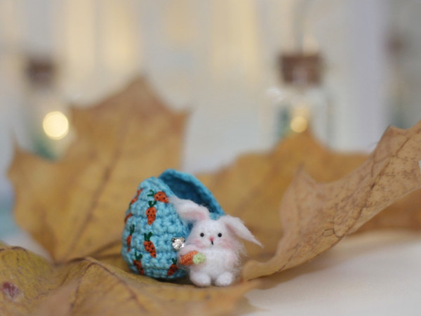 dollhouse-easter-miniature-bunny-in-small-box-tiny-crochet-egg.jpeg