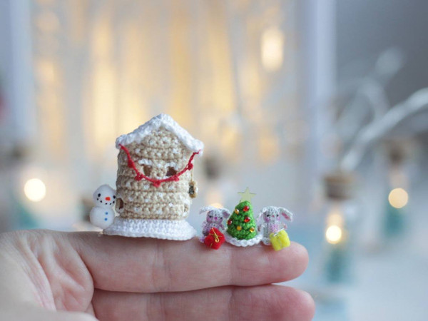 miniature-christmas-bunny-house.jpg