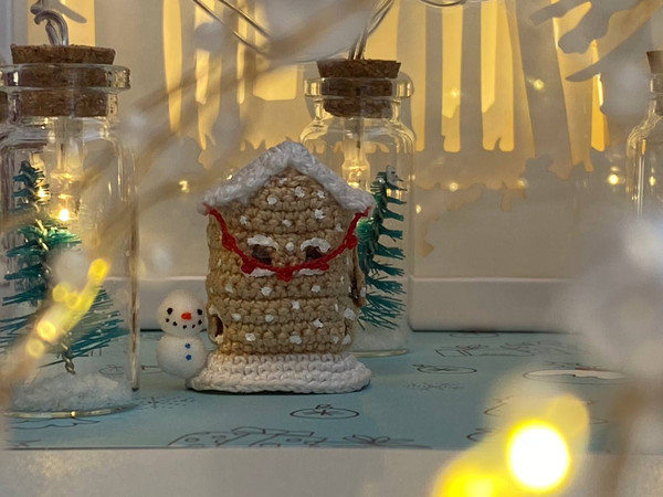 miniature-christmas-dollhouse-decor.jpg