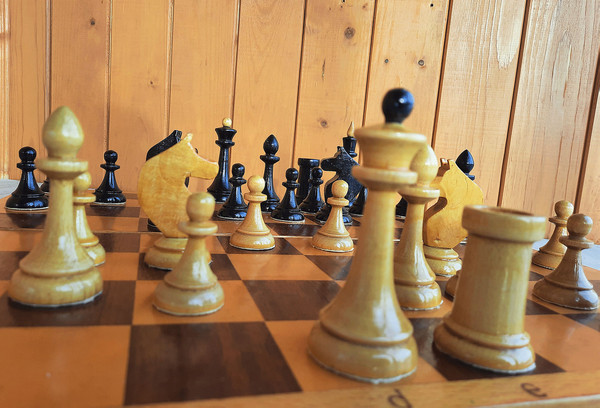 soviet chess set queens gambit