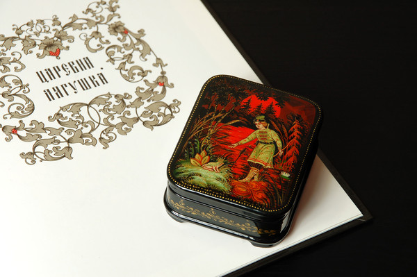 hand painted lacquer box with fairy tale