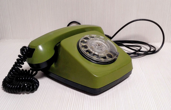vintage-phone-ussr.jpg
