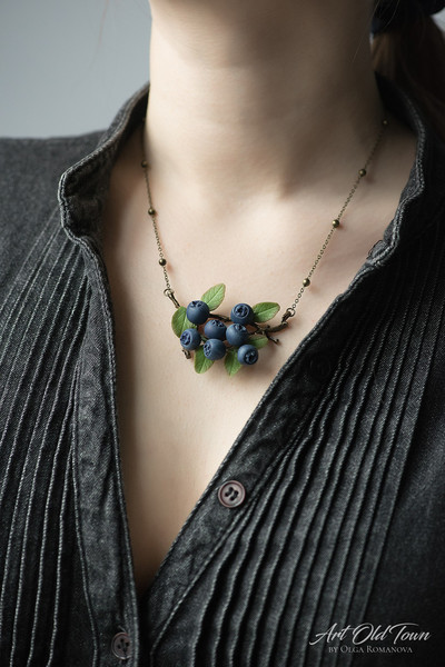 necklace-blueberries-and-leaves-polymer-clay-on-branch2.jpg