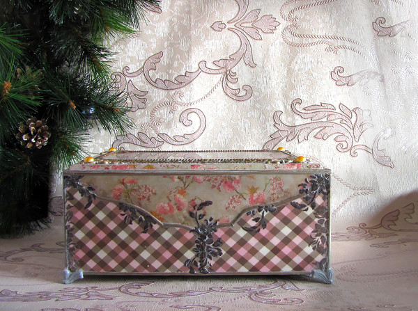 Romantic storage chest with drawers, Delicate large jewelry box, Beige jewelry Cabinet, Large decorative box, gift for her (4).jpg