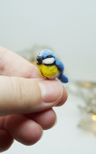 Tiny needle felted blue tit, miniature bird, handmade titmou