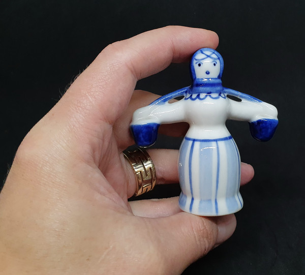 11 USSR Vintage GZHEL Porcelain GIRL WATER CARRIER Hand Painted Figurine 1980s.jpg
