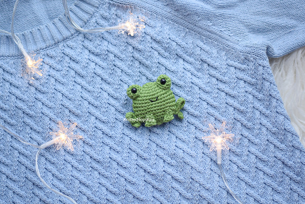 frog-scarf-Pin
