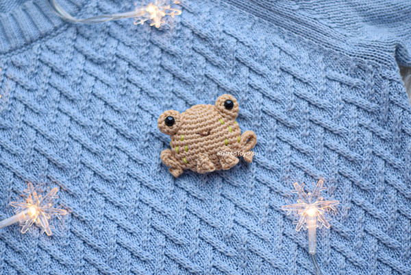 frog-brooch-Scarf-pin