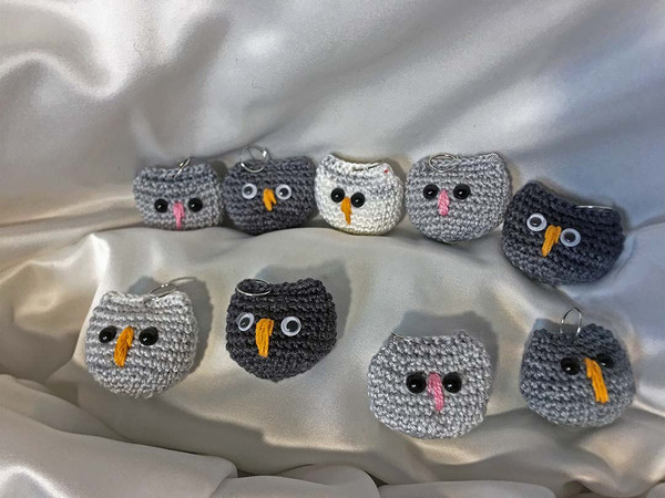 Cute-amigurumi-owls-bag-charms-handmade-gifts-keyrings.jpg