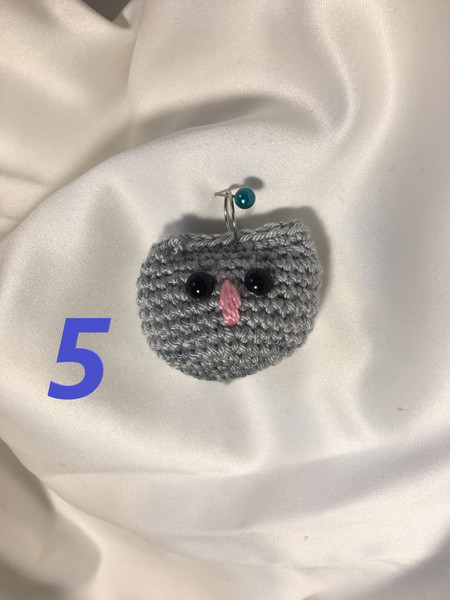 Cute-light-grey-amigurumi-owl-number-5-with-litlle-black-eyes-crochet-charms-handmade-keyrings-Eyeletshop-handmade-Eyeletshop-amigurumi.jpg