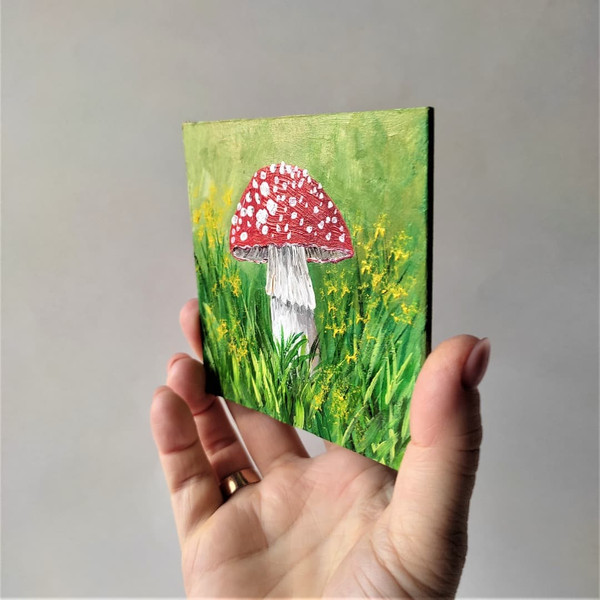 Handwritten-mushroom-toadstool-fly-agaric-mini-painting-by-acrylic-paints-3.jpg