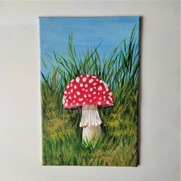 Handwritten-mushroom-toadstool-fly-agaric-by-acrylic-paints-3.jpg