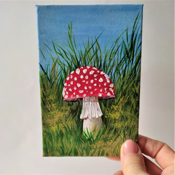 Handwritten-mushroom-toadstool-fly-agaric-by-acrylic-paints-5.jpg
