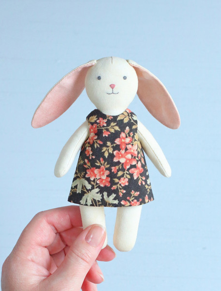 mini-bunny-with-sleeping-basket-sewing-pattern-8.jpg
