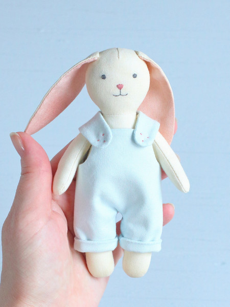mini-bunny-with-sleeping-basket-sewing-pattern-12.jpg