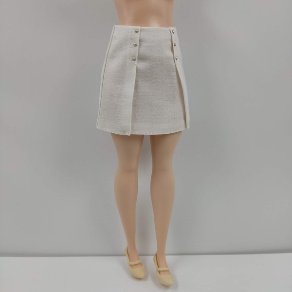 Ivory skirt for barbie curvy.jpg