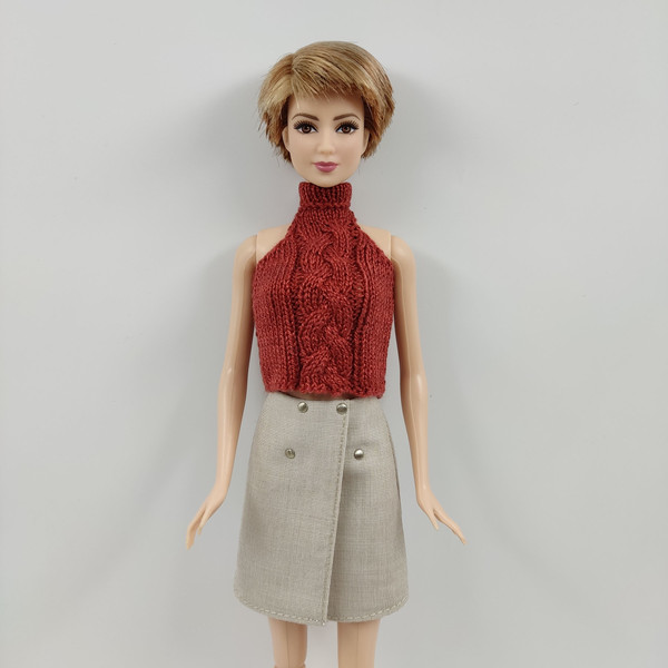 Knitted top for Barbie.jpg