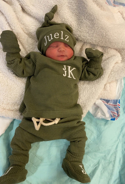 Army-Green-baby-clothes-Minimalist-going-home-outfit-for-baby-boy-as-gift-for-kids-3.JPG