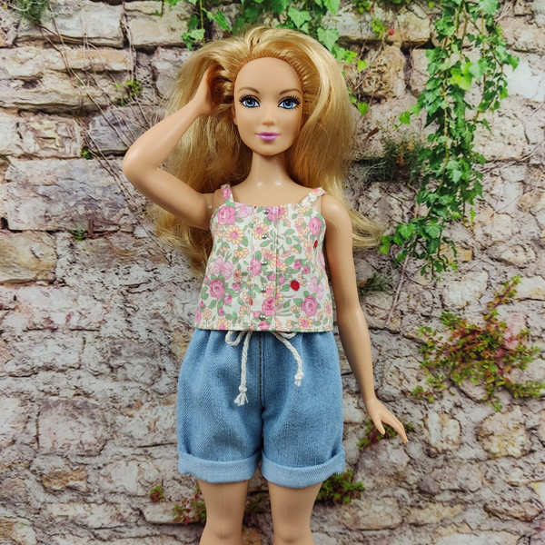 Barbie curvy clothes light blue shorts - Inspire Uplift