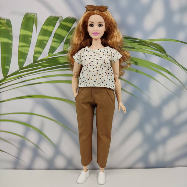 barbie curvy brown trousers.jpg