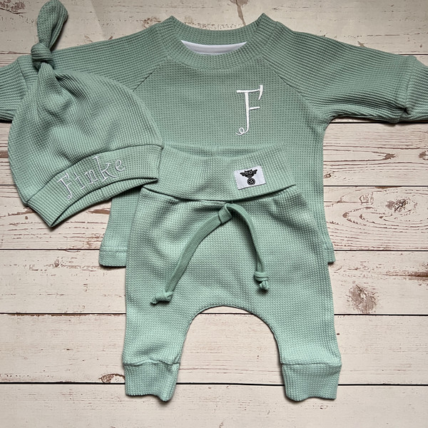 Mint-gender-neutral-baby-clothes-minimalist-baby-outfit-new-baby-gift-basket-13.JPG
