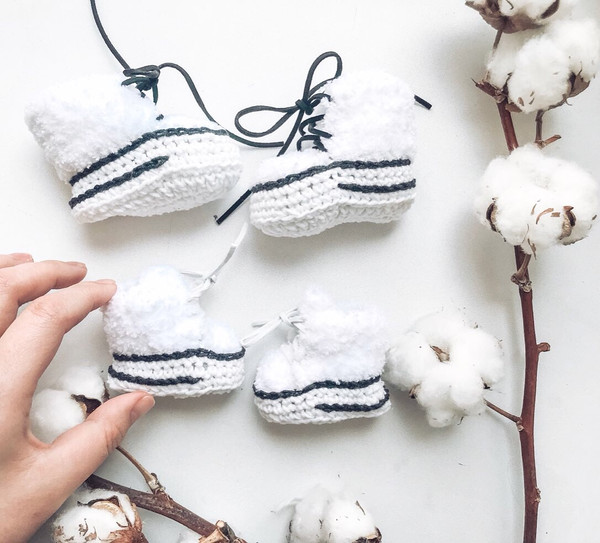 Baby booties, kids knitted socks
