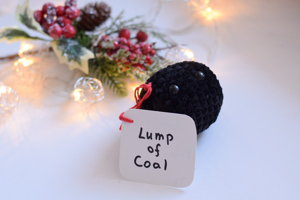 crochet-pattern-lump-of-coal